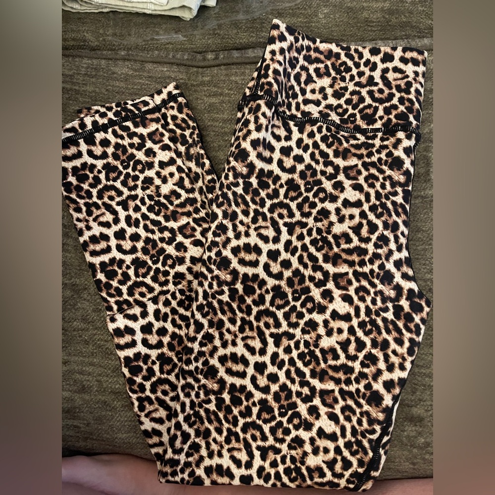 Zyia leopard print booty leggings #65